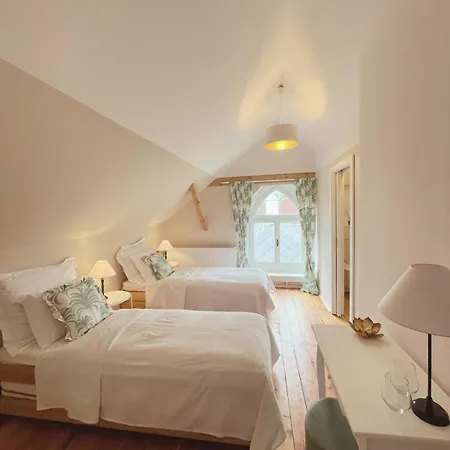 Zámecká Stodola - červený Hrádek U Sedlčan * Selčan