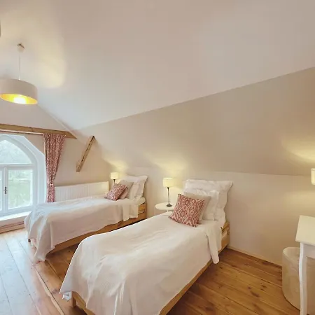 Zámecká Stodola - červený Hrádek U Sedlčan Prázdninový dům