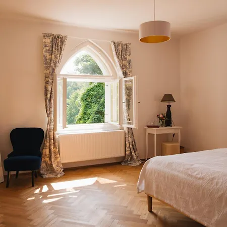 Zámecká Stodola - červený Hrádek U Sedlčan *