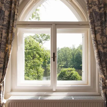 Zámecká Stodola - červený Hrádek U Sedlčan Selčan