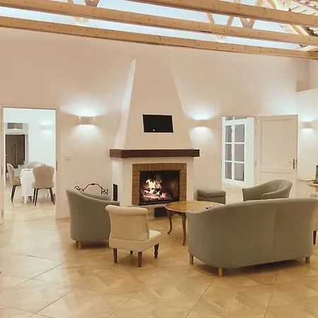 Zamecka Stodola - Cerveny Hradek U Sedlcan Dom wakacyjny Selčan