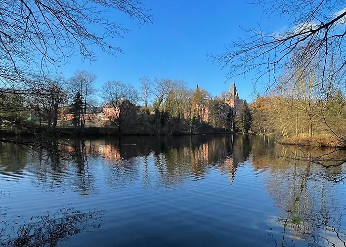 Zamecka Stodola - Cerveny Hradek U Sedlcan *