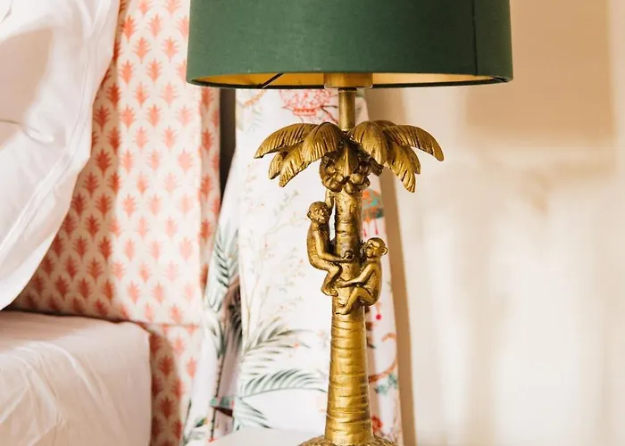 Zamecka Stodola - Cerveny Hradek U Sedlcan