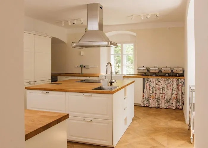 Dom wakacyjny Zamecka Stodola - Cerveny Hradek U Sedlcan Selčan